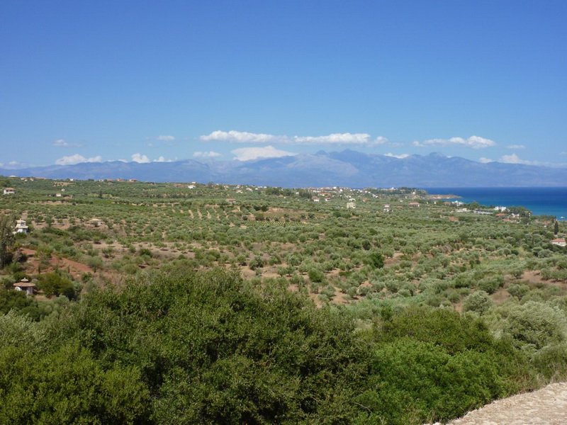 Schöne Landschaft in Koroni mit Blick auf Taygetos